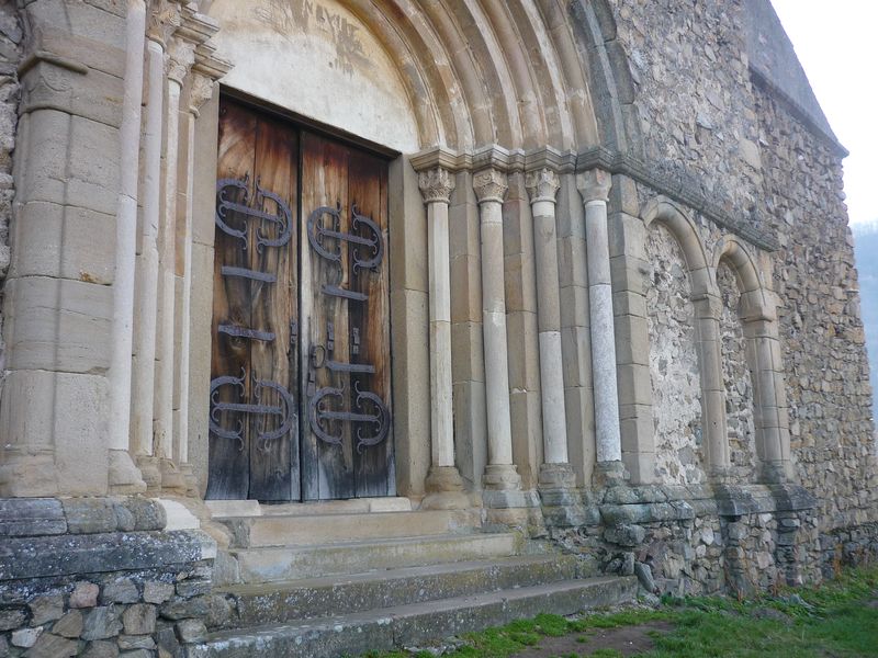 Cisnadioara church wall